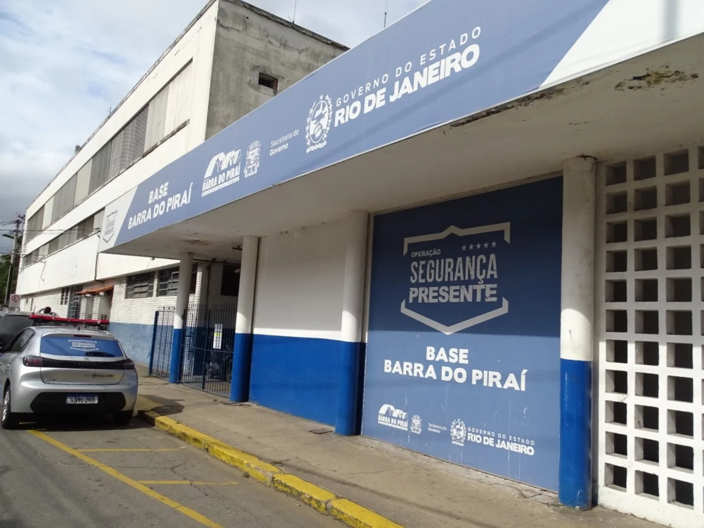 “Segurança Presente Salva Feirante em Barra do Piraí: Ação Rápida Evita Perda de Mercadoria” 